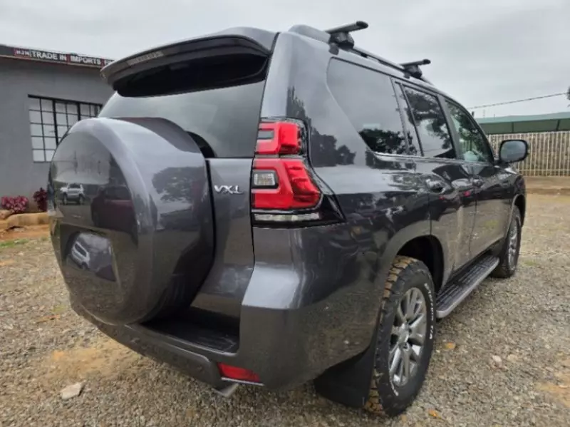 Toyota Landcruiser Prado   - 2018