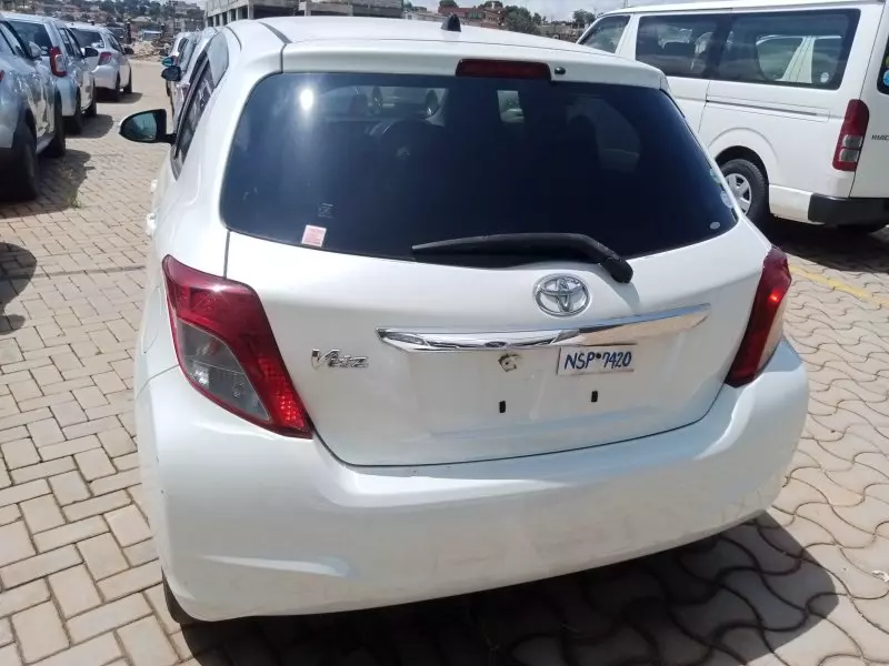 Toyota Vitz   - 2013