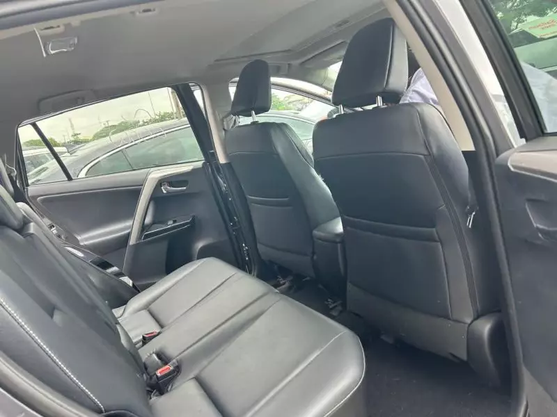 Toyota RAV 4   - 2017