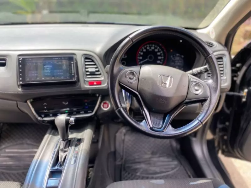 Honda Vezel    - 2016