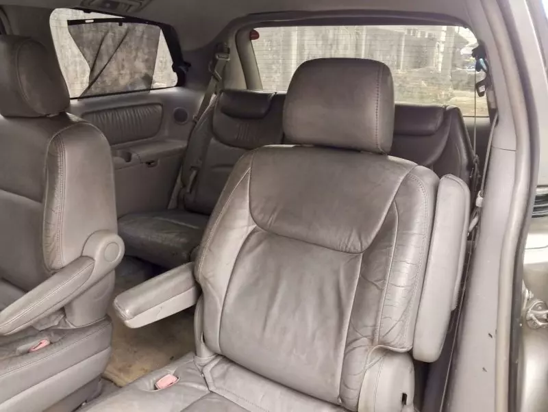 Toyota Sienna   - 2004