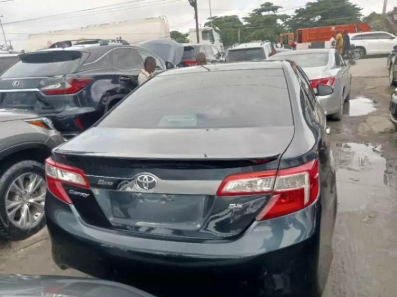Toyota camry   - 2014
