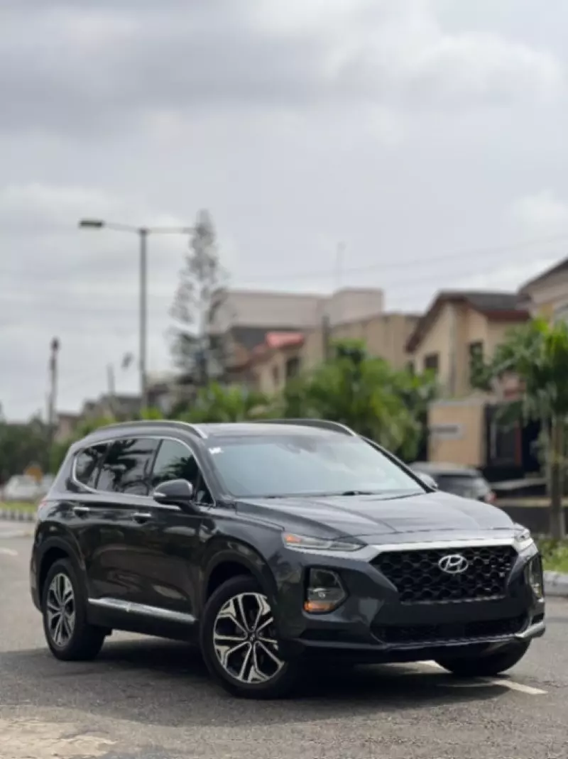 Hyundai Santa Fe - 2020