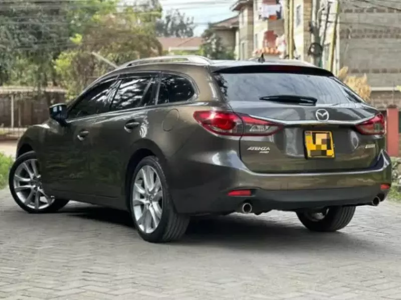 Mazda Atenza    - 2017