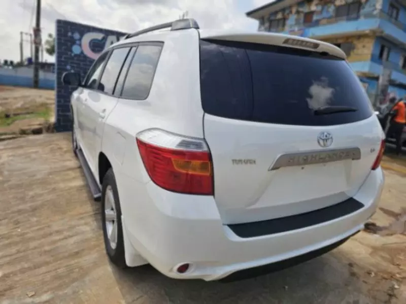 Toyota Highlander   - 2009
