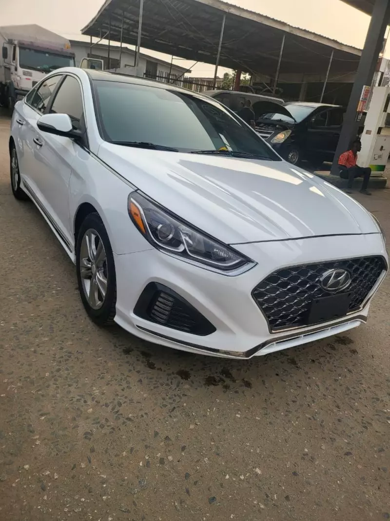 Hyundai Sonata   - 2019