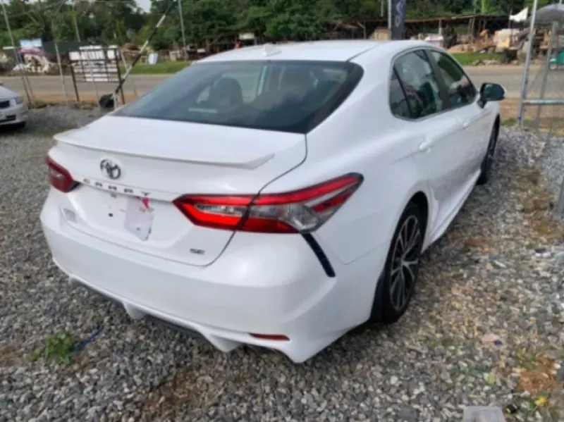 Toyota Camry   - 2019