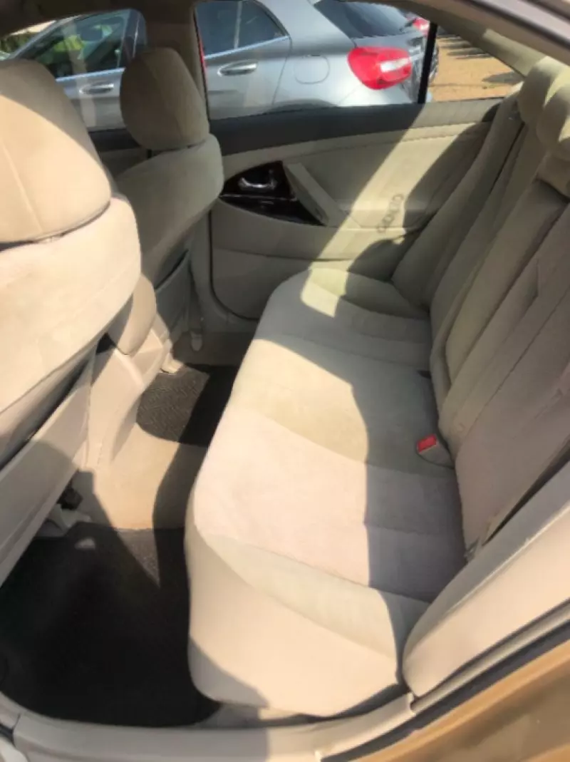 Toyota Camry   - 2011