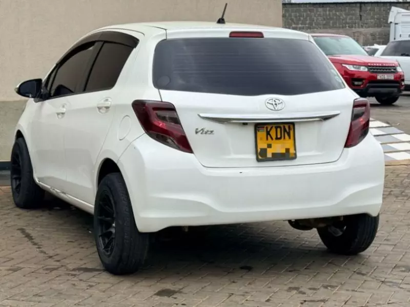 Toyota Vitz   - 2016