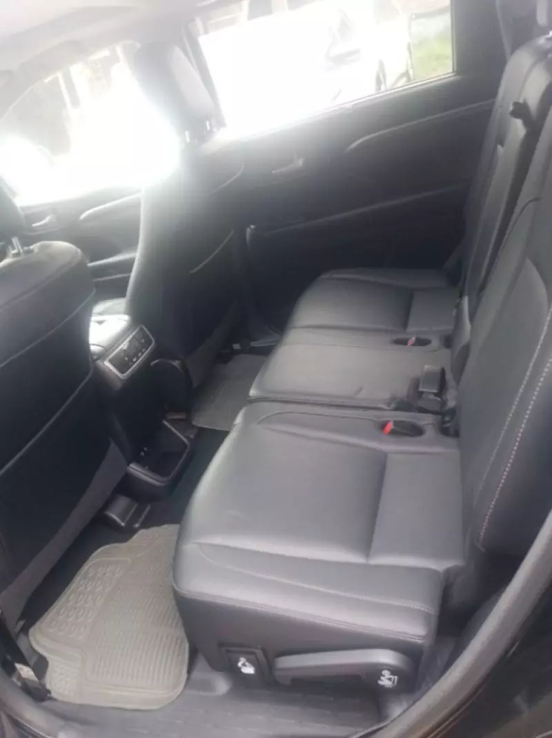 Toyota Highlander   - 2018