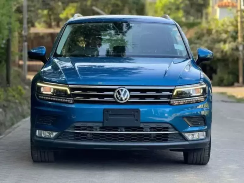 Volkswagen Tiguan   - 2017