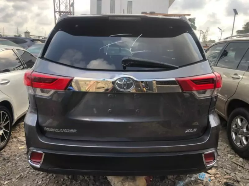 Toyota Highlander   - 2009