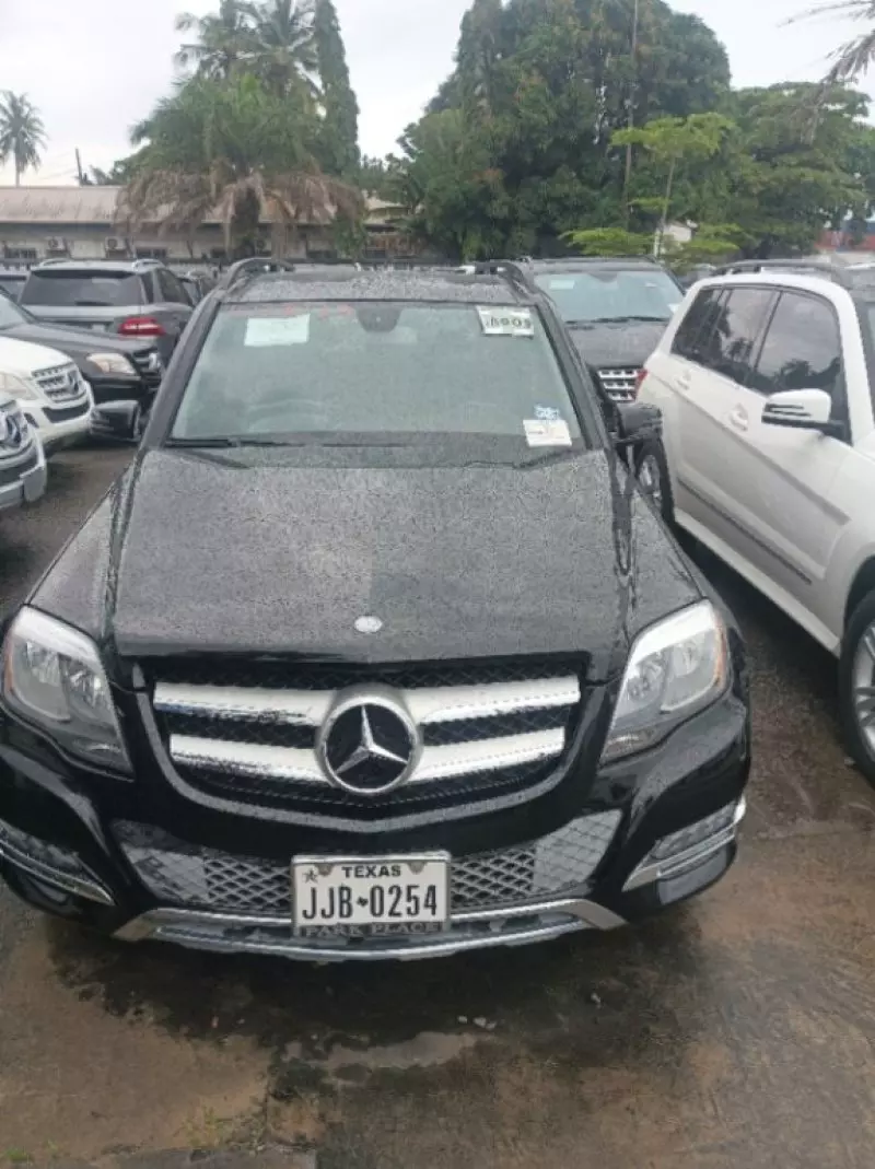 Mercedes-Benz GLK 350   - 2012