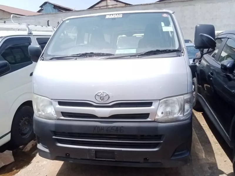 Toyota Hiace   - 2013