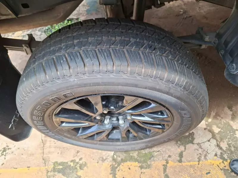 Toyota Hilux   - 2019