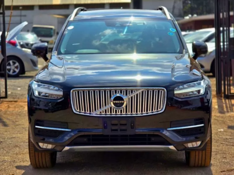 Volvo XC90   - 2018