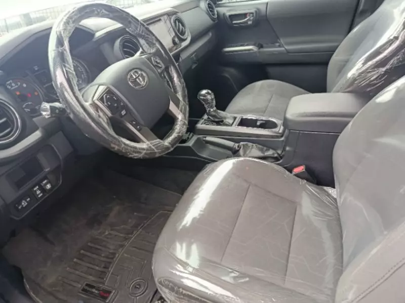 Toyota Tacoma   - 2017