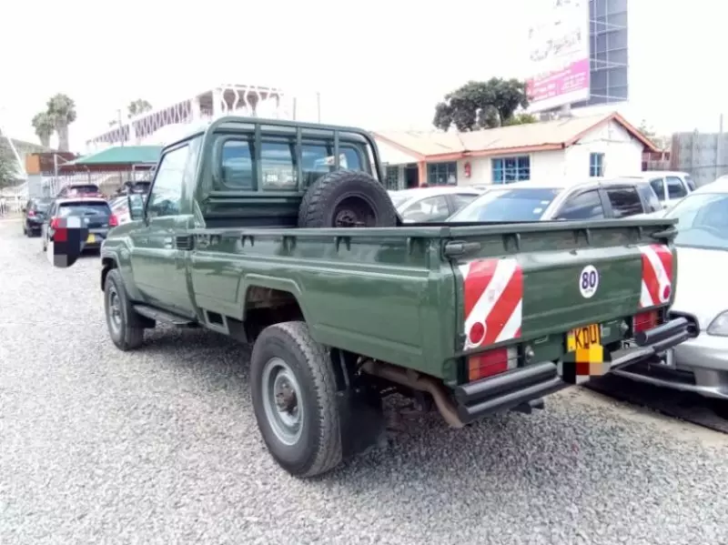 Toyota Land Cruiser Pick Up   - 2018