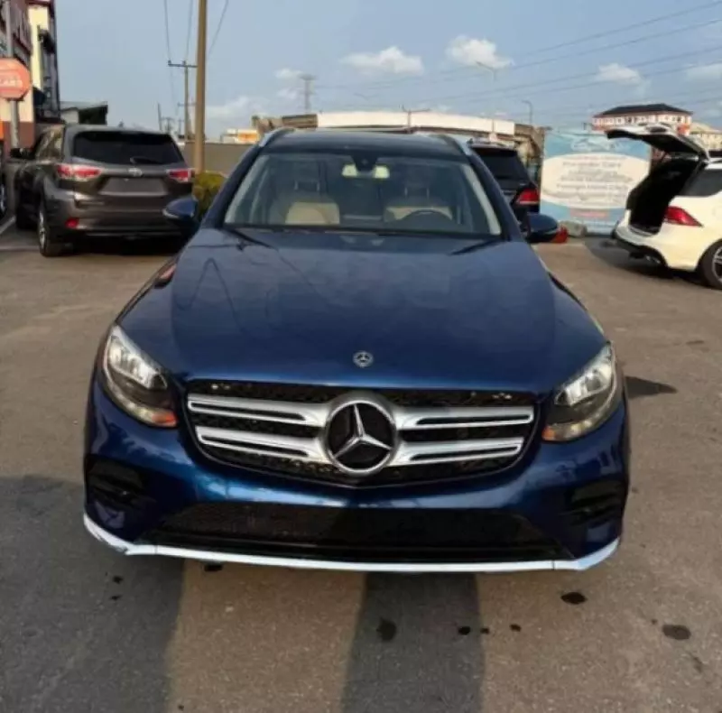 Mercedes-Benz GLC 300   - 2018