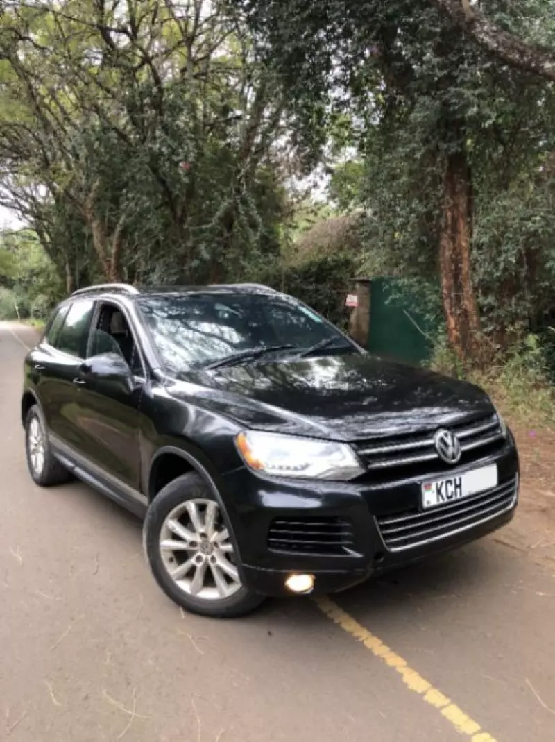Volkswagen Touareg   - 2012