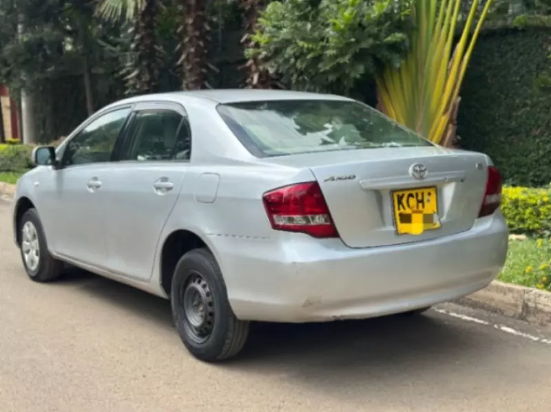 Toyota Axio    - 2010