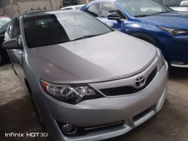 Toyota Camry   - 2013