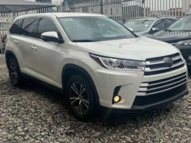 Toyota Highlander   - 2019