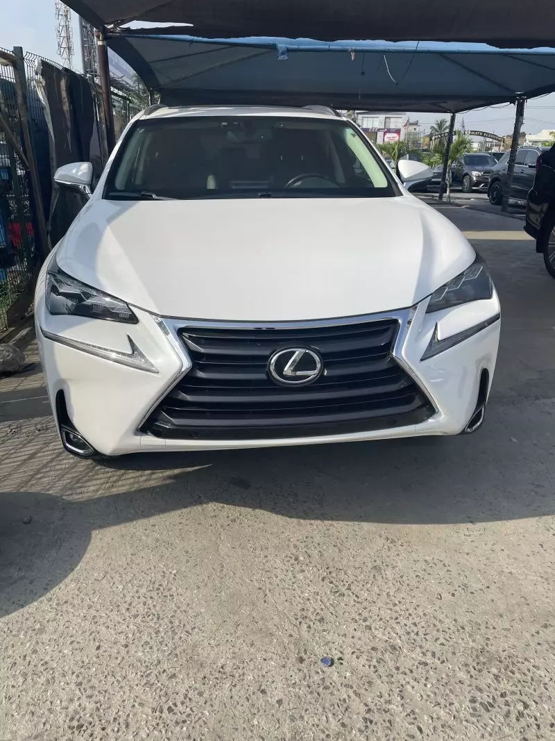 Lexus NX 200T   - 2016