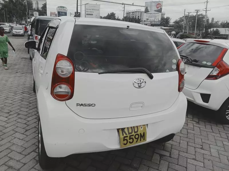 Toyota Passo   - 2014