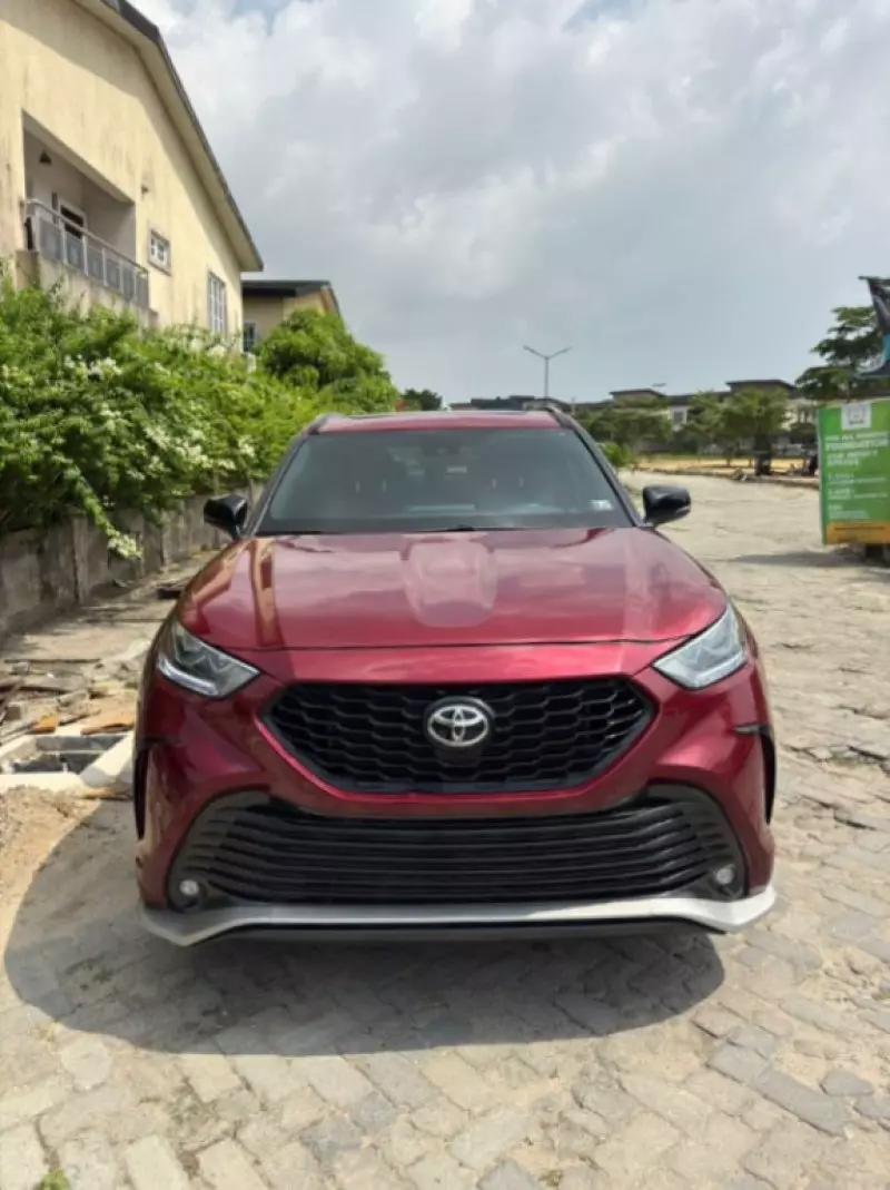 Toyota Highlander   - 2022