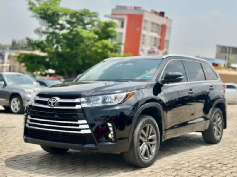 Toyota Highlander   - 2015