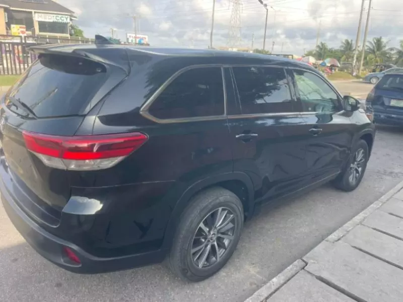 Toyota Highlander   - 2018