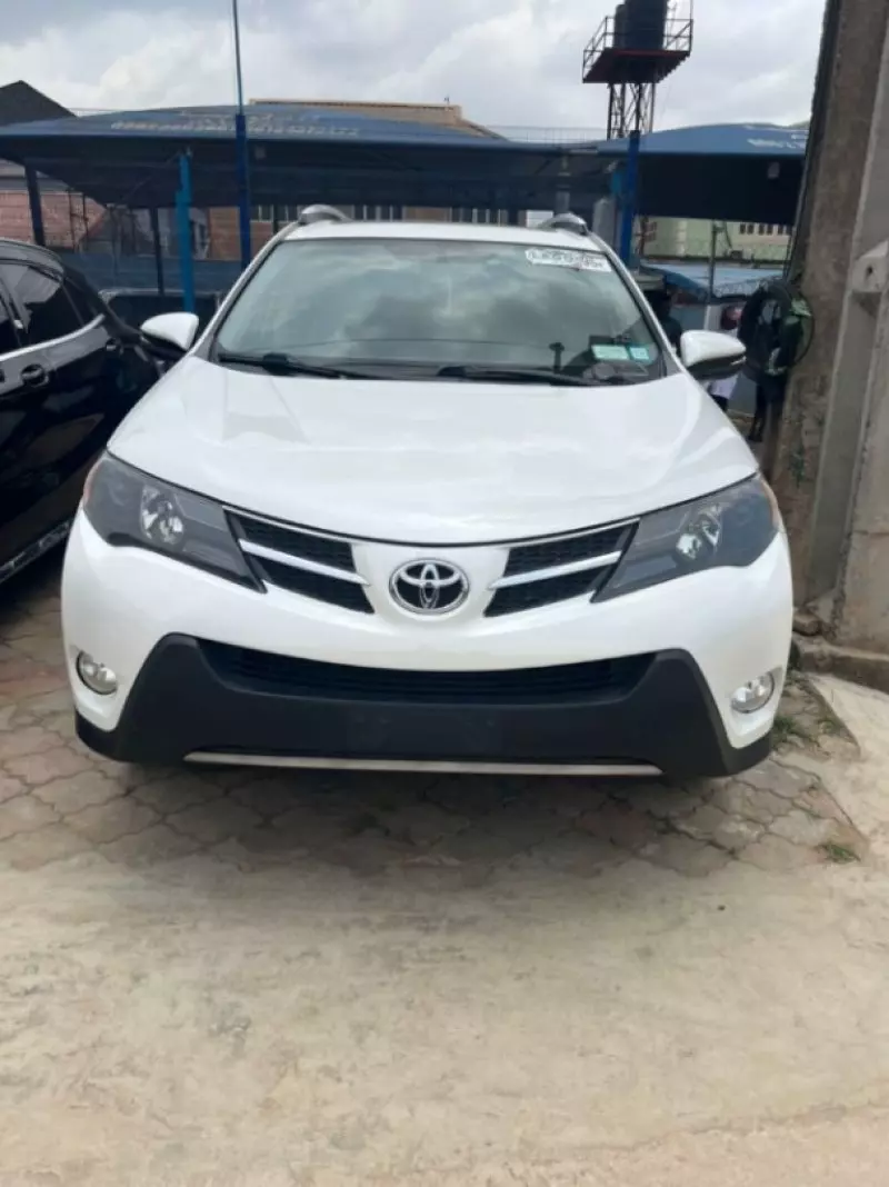 Toyota RAV4   - 2014