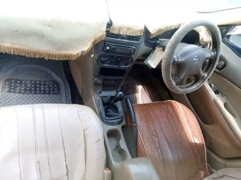 Nissan Sunny   - 2004
