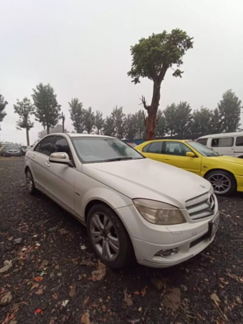 Mercedes-Benz C 200   - 2010