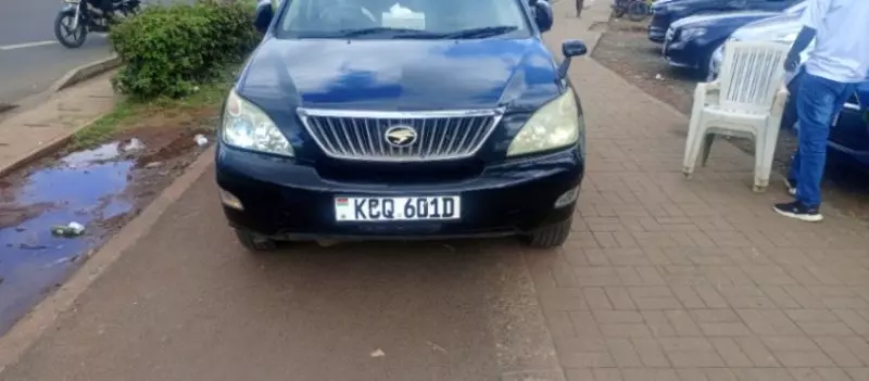Toyota Harrier   - 2011