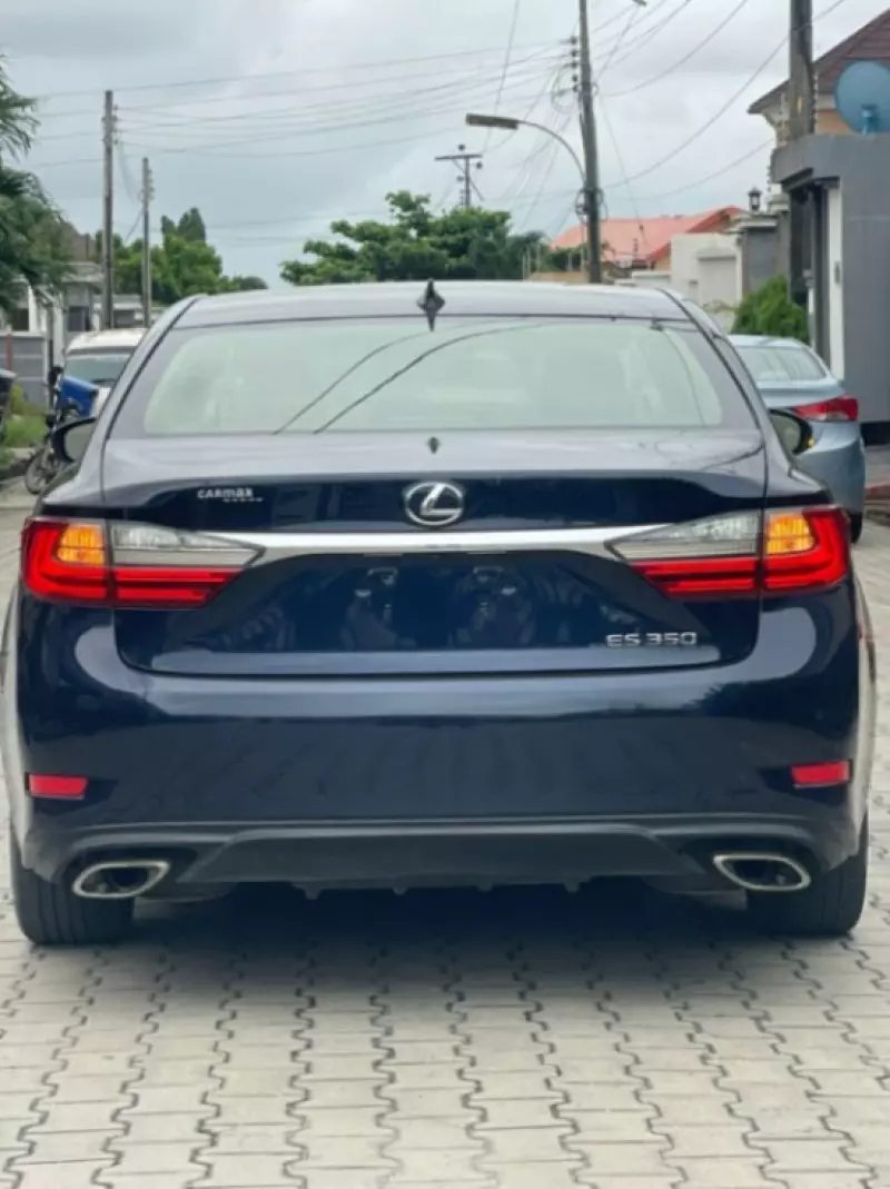Lexus ES 350   - 2016