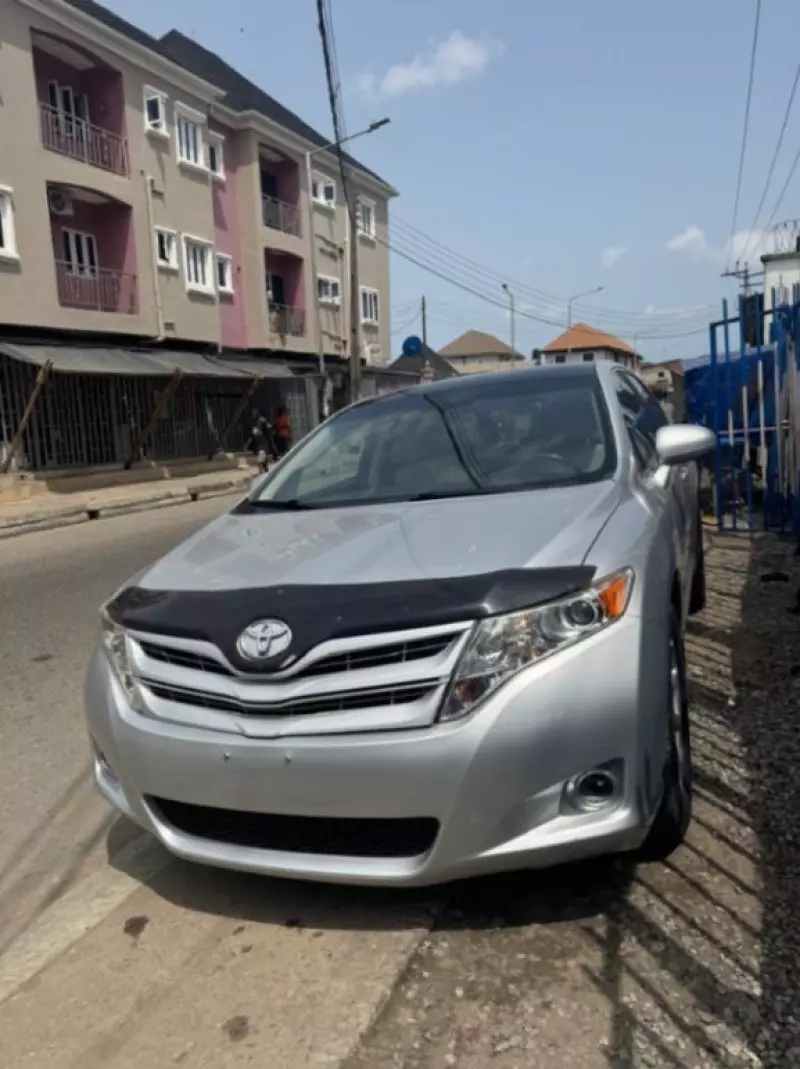 Toyota Venza   - 2010