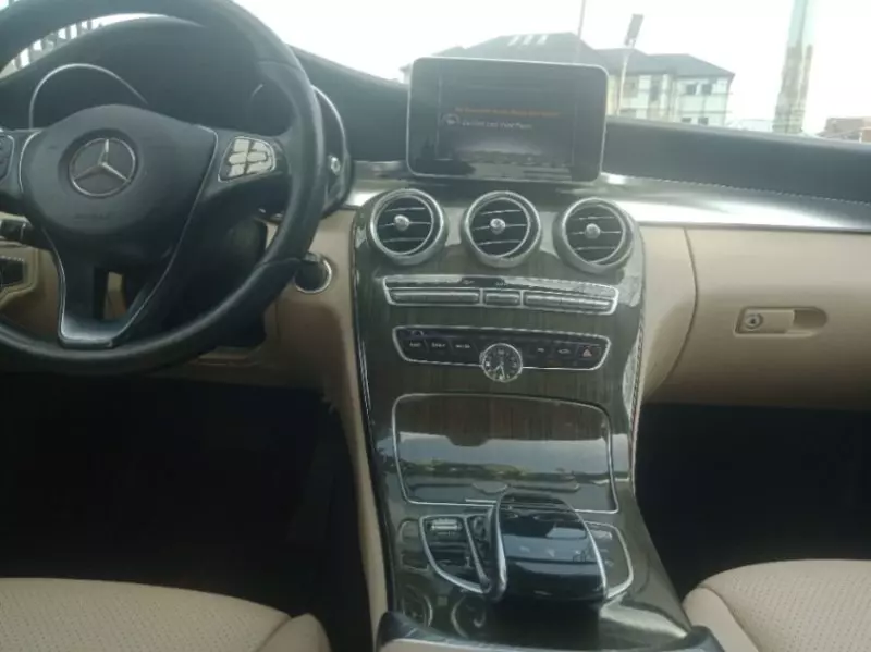 Mercedes-Benz C 300   - 2015