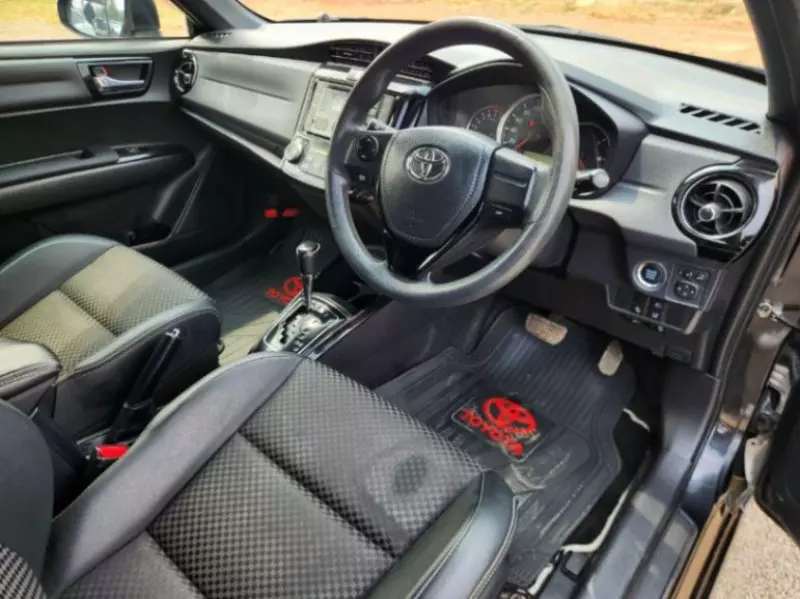 Toyota Fielder    - 2016