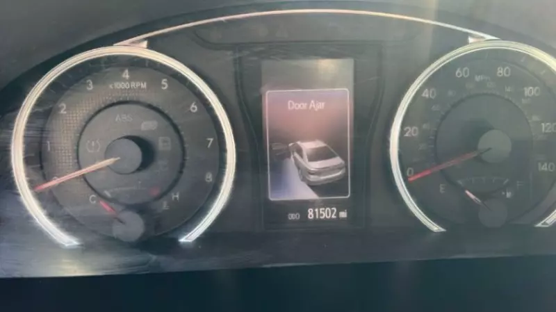 Toyota Camry   - 2016