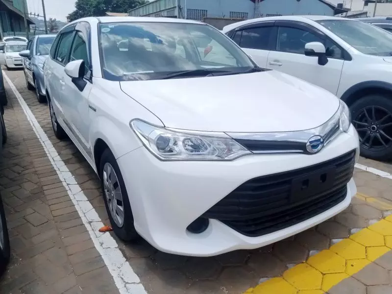 Toyota Fielder hybrid    - 2016