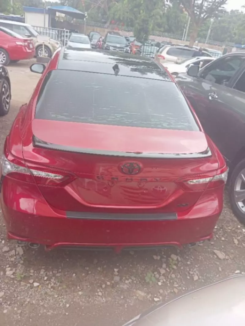 Toyota camry   - 2018