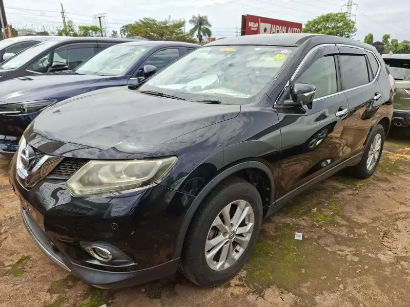 Nissan X-Trail   - 2016