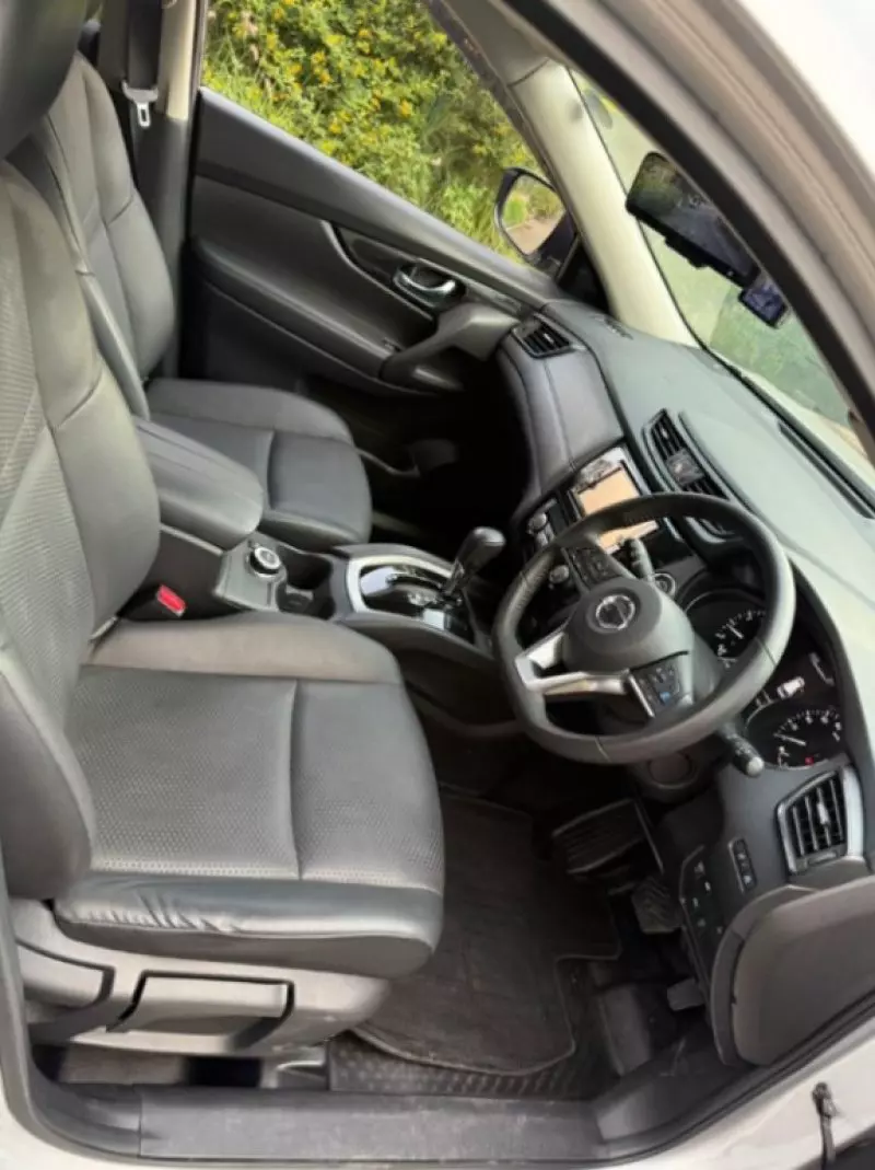 Nissan EXTRAIL HYBRID   - 2018