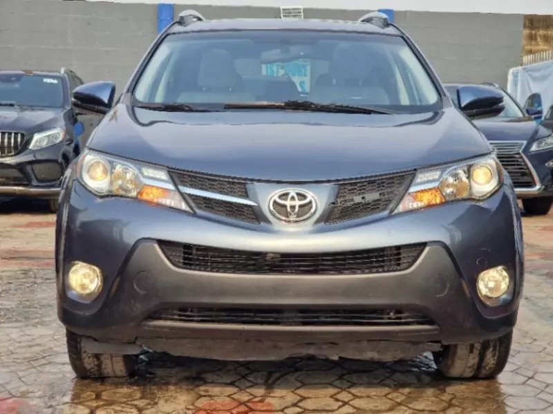 Toyota RAV 4   - 2013