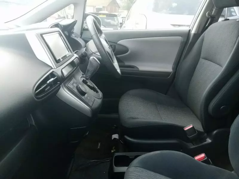 Toyota Wish   - 2012