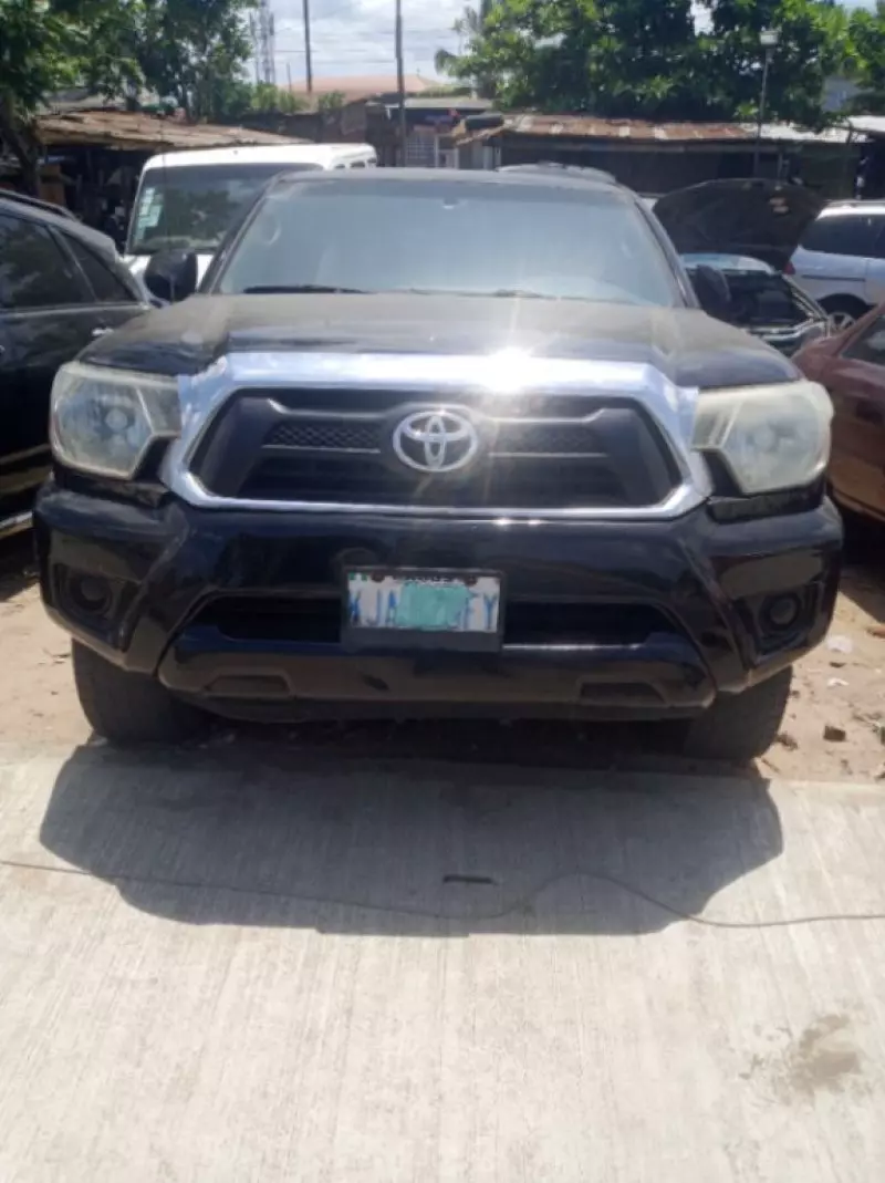 Toyota Tacoma   - 2013