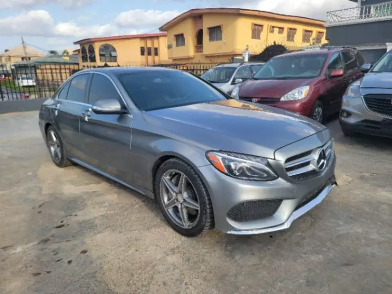 Mercedes-Benz C 300   - 2015