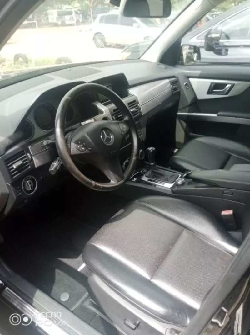 Mercedes-Benz GLK 350   - 2012